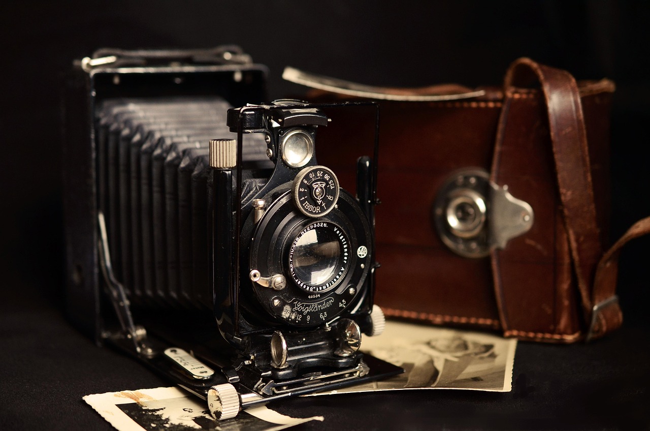 Camera, old, antique — Detroit Photographer Specializing in Portraits, Headshots, and Lifestyle Shoots